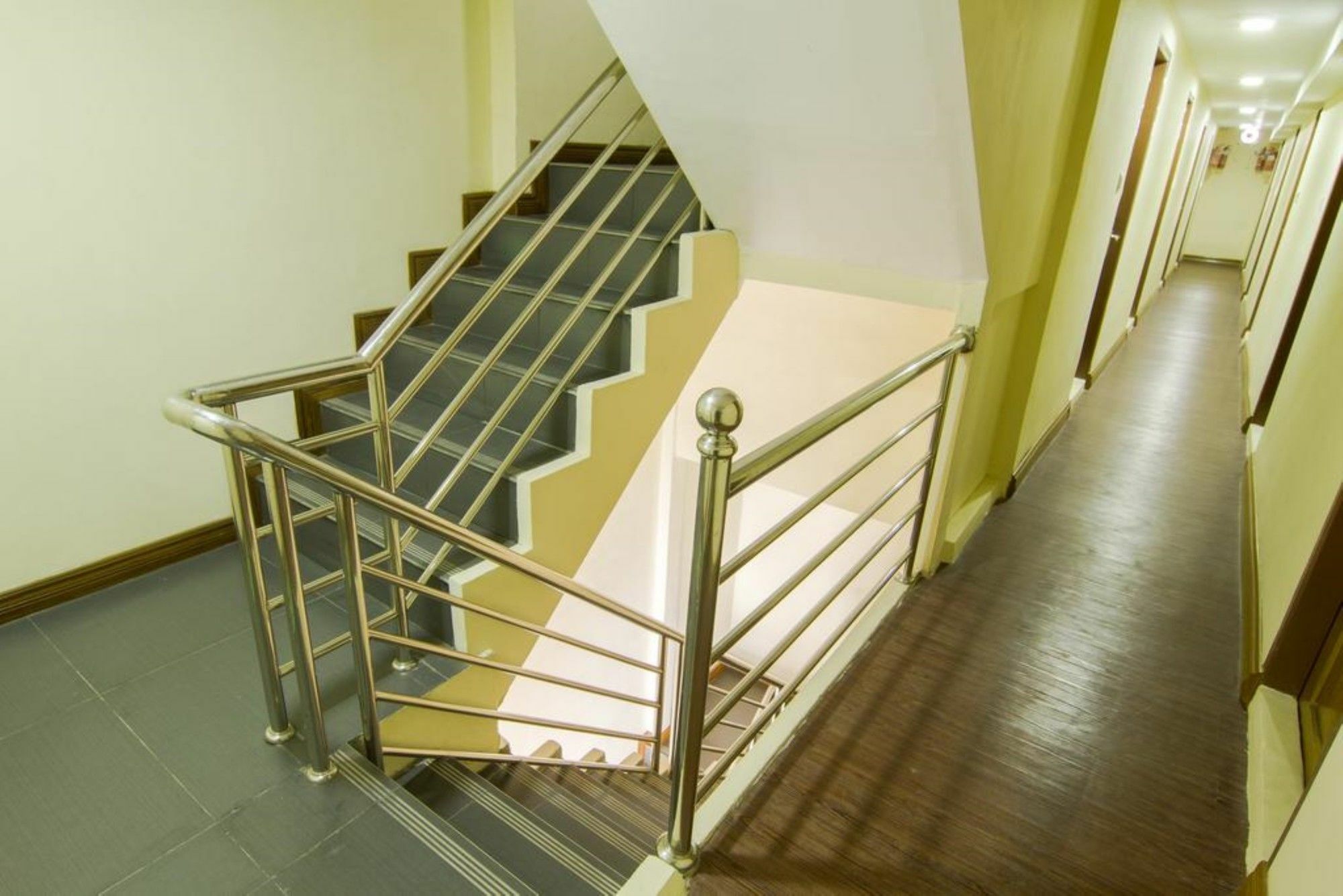 Shwe Htee Guest House Yangon Exterior foto